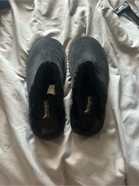 Koolaburra Black Fleece-Lined Slip-On Slippers